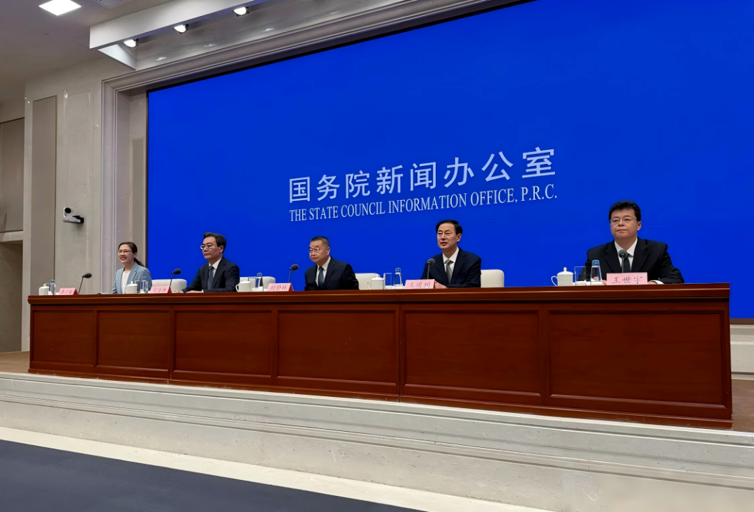 上半年补税340亿！税务总局动真格，高净值家庭的境外资产正在"裸奔"